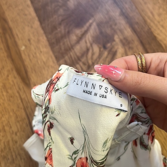 Flynn Skye Woman’s Floral Ruffle Top Size S - Picture 3 of 4